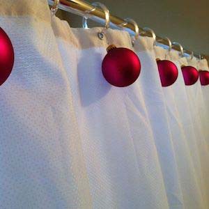 Ornaments Shower Curtains #Christmas #decor #hacks #diy #decorhomeideas