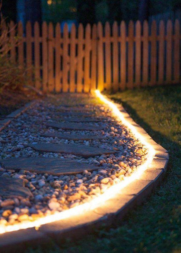 Rope Light Walkway #Christmas #diy #lights #decorhomeideas