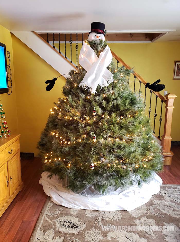 Snowman Christmas Tree Idea #Christmas #tree #decorhomeideas