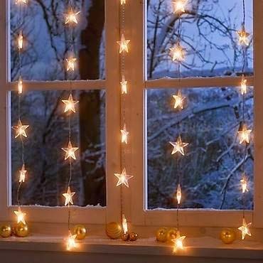 Starry Lights Window #Christmas #diy #lights #decorhomeideas