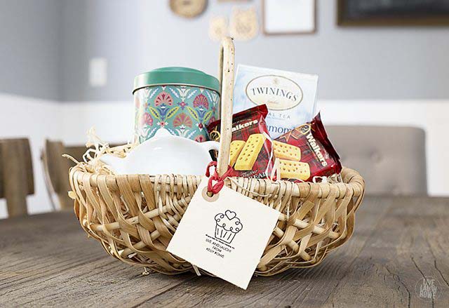 Tea Lover Gift Basket #Christmas #diy #basket #gift #decorhomeideas