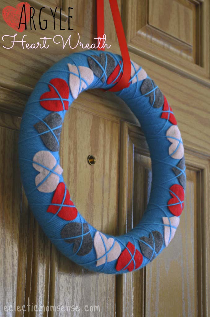 Argyle Heart Wreath #valentine #diy #wreaths #decorhomeideas