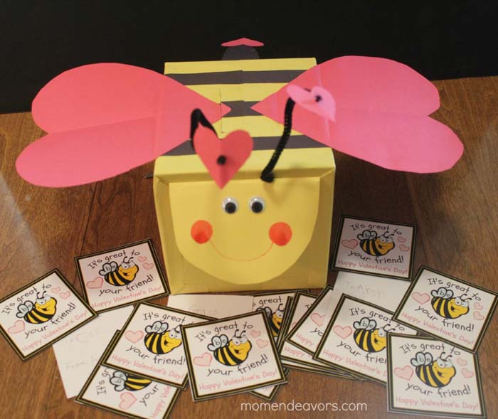 Bee Valentine Mailbox #valentine #crafts #kids #decorhomeideas