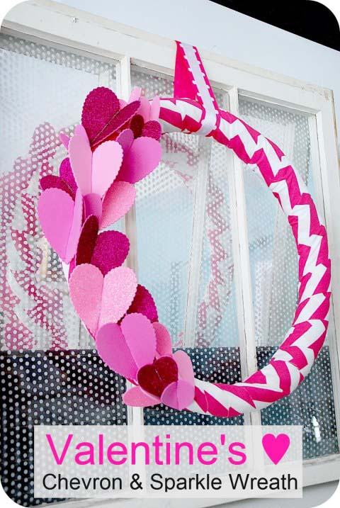 Chevron and Sparkles Wreath #valentine #diy #wreaths #decorhomeideas