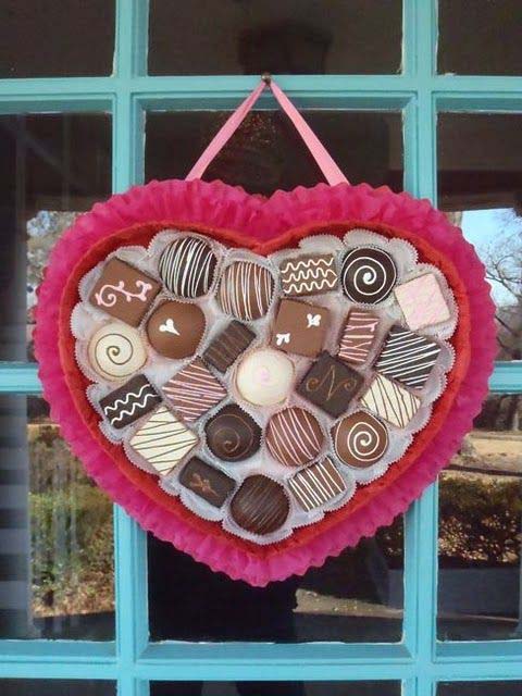 Chocolates Box Valentine's Day Wreath #valentine #diy #wreaths #decorhomeideas