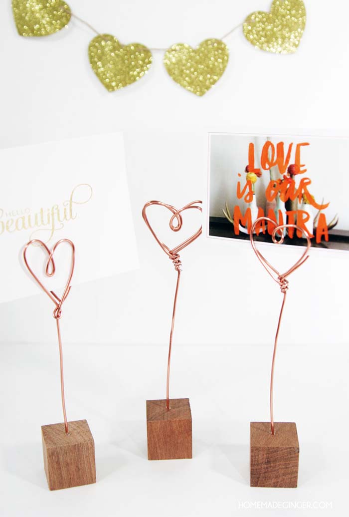 Copper Wire Photo Holders #valentinesday #gifts #diy #decorhomeideas