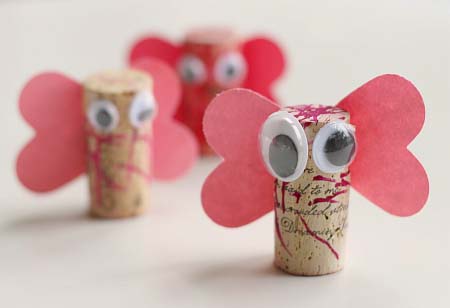 Cork Love Bugs #valentine #crafts #kids #decorhomeideas