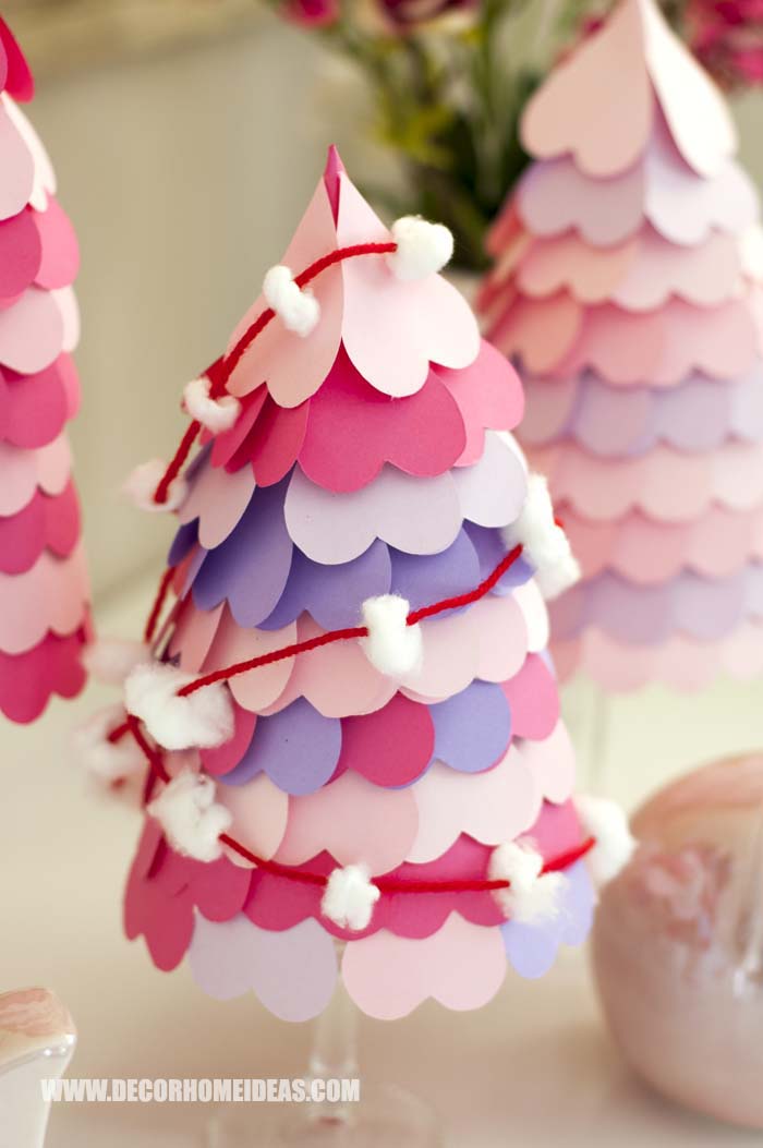 DIY Valentine's Day Heart Cone Tree Tutorial. Step by step instructions with free patterns and beautiful photos. #diy #valentinesday #hearts #cone #tree #decorhomeideas