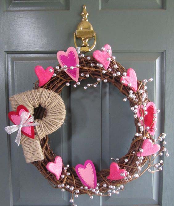 Grapevine Wreath With Pearls #valentine #diy #wreaths #decorhomeideas