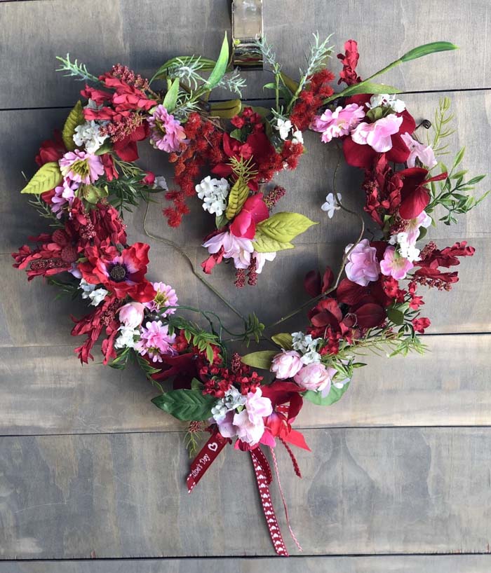 Grapevine Wreath #valentine #diy #wreaths #decorhomeideas