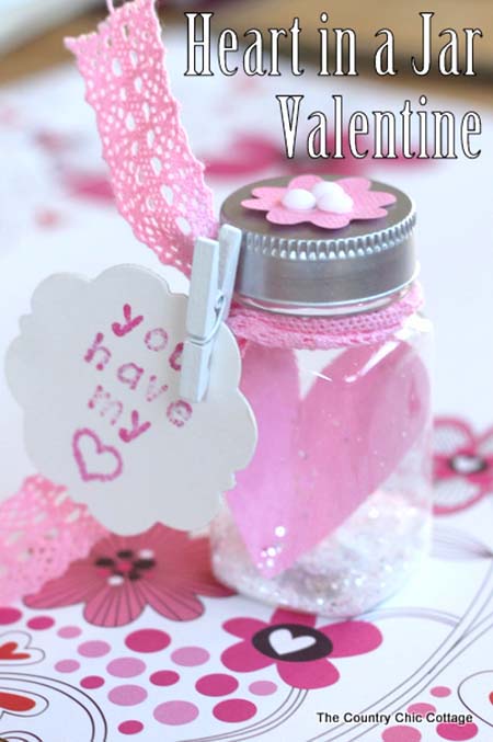 Heart in a Jar #valentinesday #crafts #jars #gifts #decorhomeideas