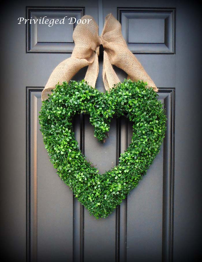 Heart Shaped Faux Boxwood Wreath #valentine #diy #wreaths #decorhomeideas