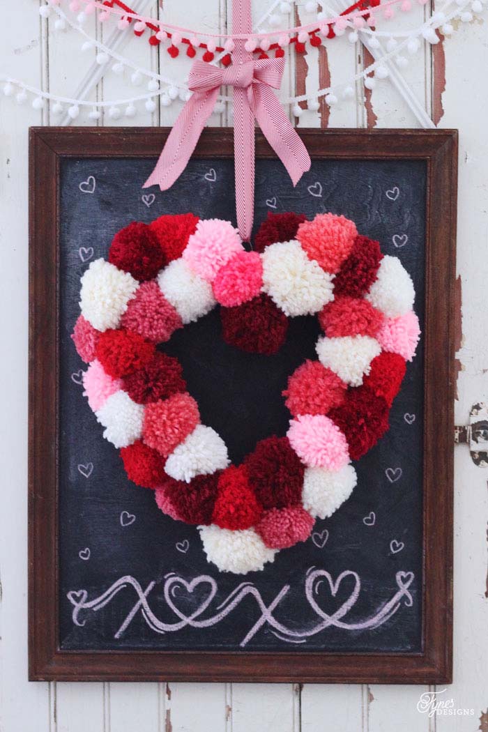 Heart Shaped Pom Pom Wreath #valentine #diy #wreaths #decorhomeideas