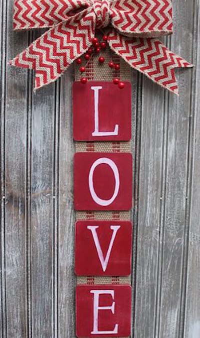 Love Door Hanger #valentinesday #rustic #decor #diy #decorhomeideas