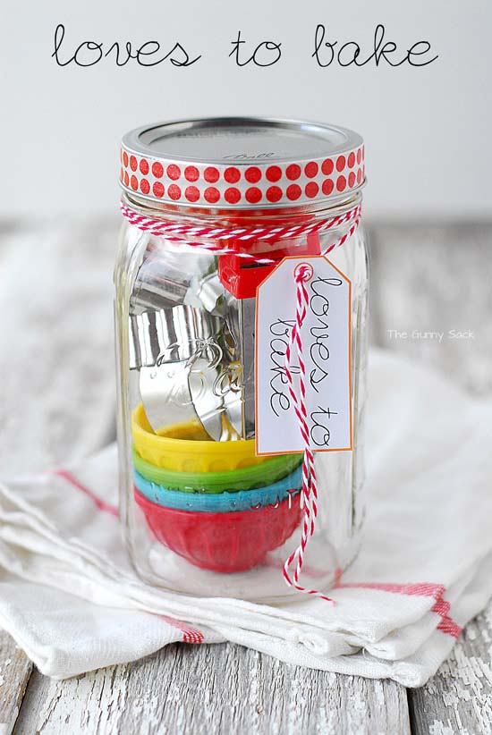 Loves To Bake Gifts In A Jar #valentinesday #crafts #jars #gifts #decorhomeideas