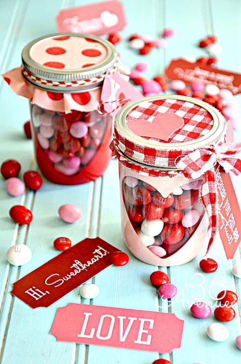 Mason Jar Heart Valentine #valentinesday #crafts #jars #gifts #decorhomeideas