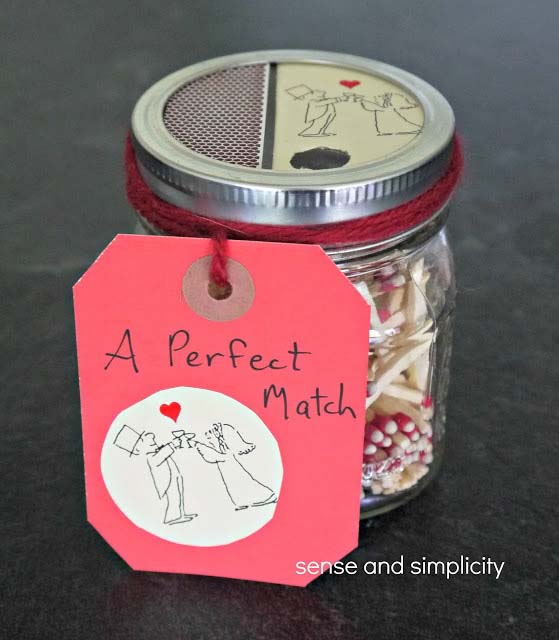 Mason Jar Matchbox #valentinesday #crafts #jars #gifts #decorhomeideas