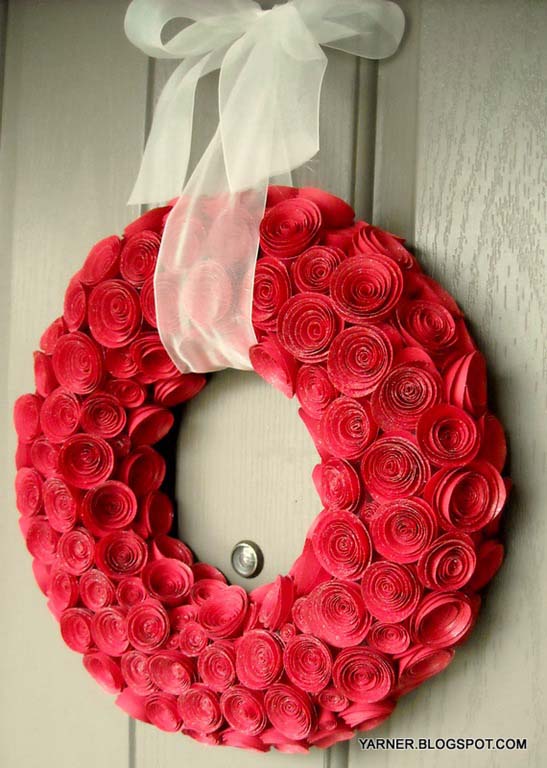 Rose Wreath Tutorial #valentine #diy #wreaths #decorhomeideas