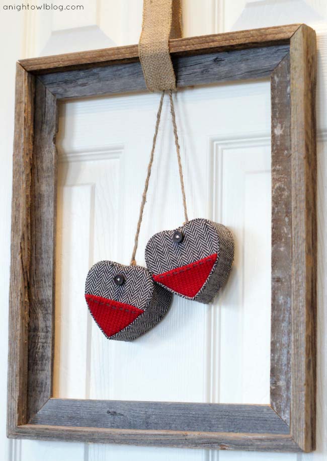 Rustic Frame Wreath #valentine #diy #wreaths #decorhomeideas