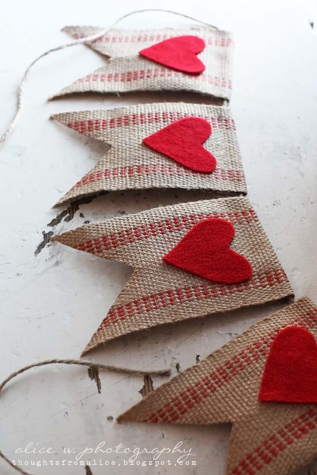 Rustic Red Heart Banner #valentinesday #rustic #decor #diy #decorhomeideas