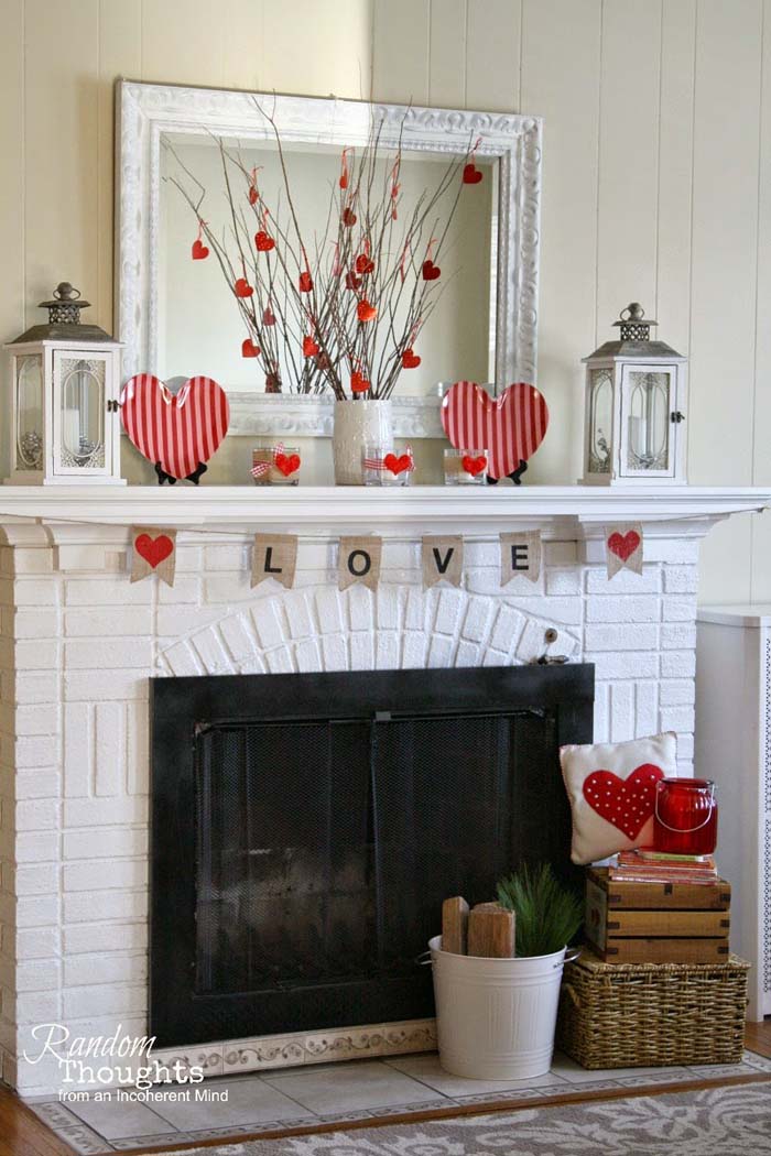 Simple Valentines Day Mantel #valentinesday #rustic #decor #diy #decorhomeideas