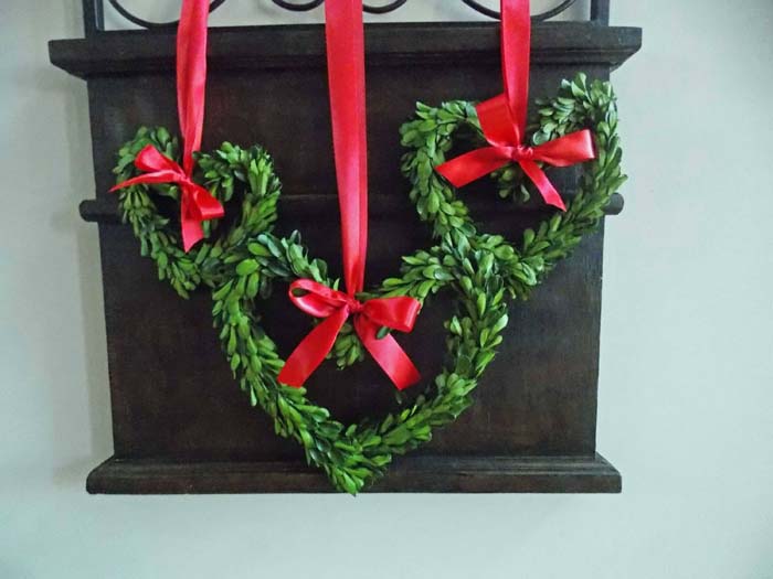 Small Preserved Boxwood Heart Wreath #valentine #diy #wreaths #decorhomeideas