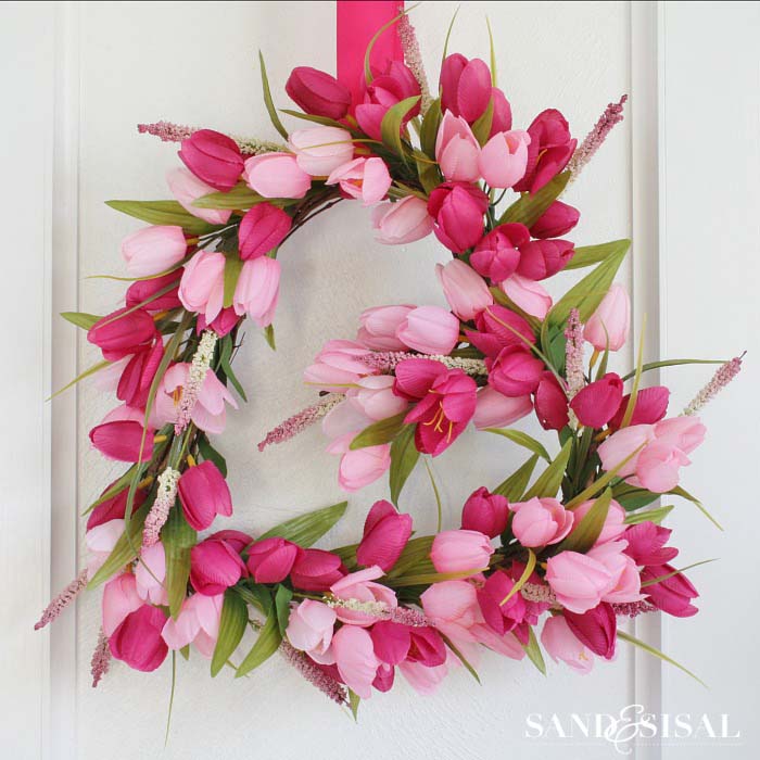 Tulip Heart Wreath #valentine #diy #wreaths #decorhomeideas