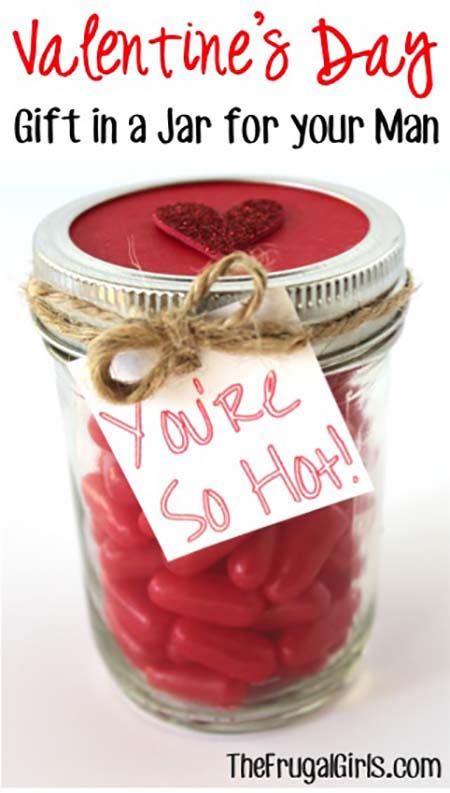 Valenties Day Gift in a Jar #valentinesday #crafts #jars #gifts #decorhomeideas