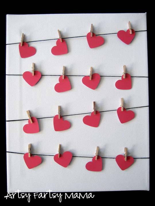 Valentine Clothesline Wall Art #valentine #dollarstore #diy #decor #decorhomeideas