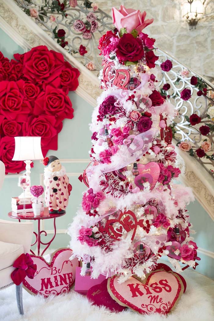 Valentine's Day Tree With Roses #valentine #tree #diy #decorhomeideas