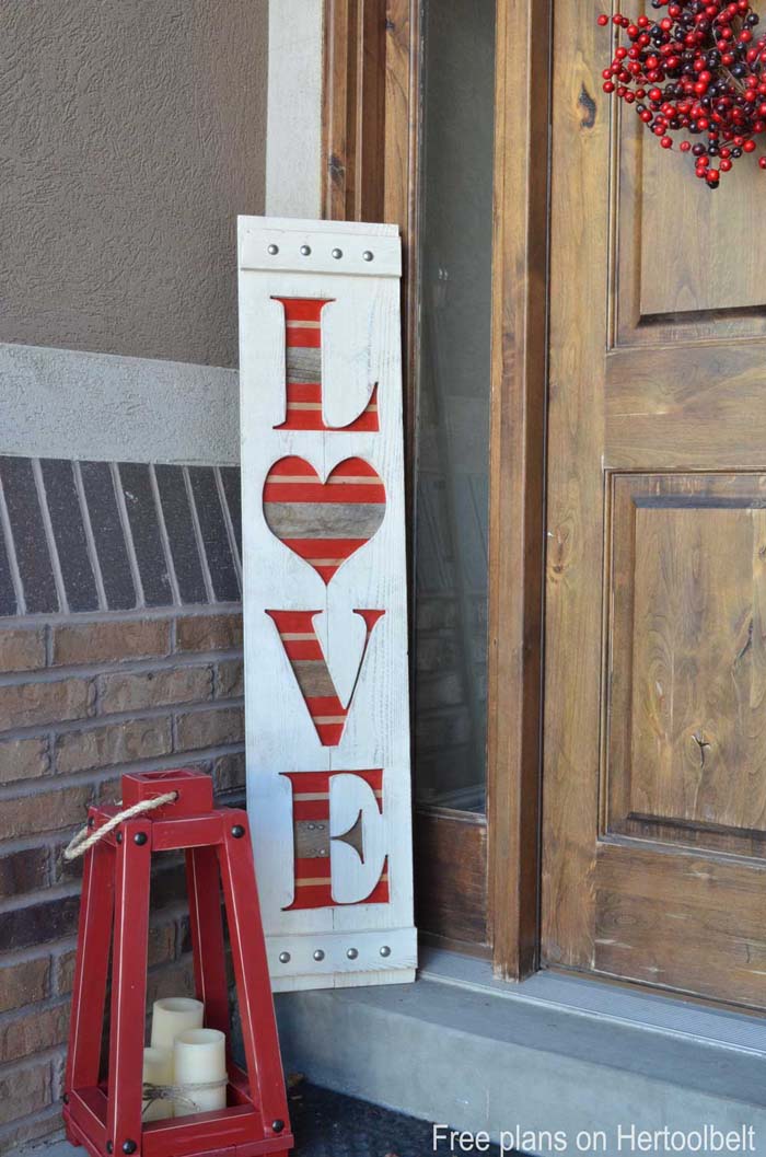 Wood Valentines Day Sign #valentinesday #rustic #decor #diy #decorhomeideas