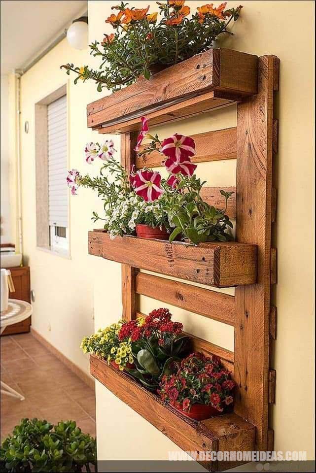 Wooden Wall Flower Planter #flower #planter #pallet #decorhomeideas
