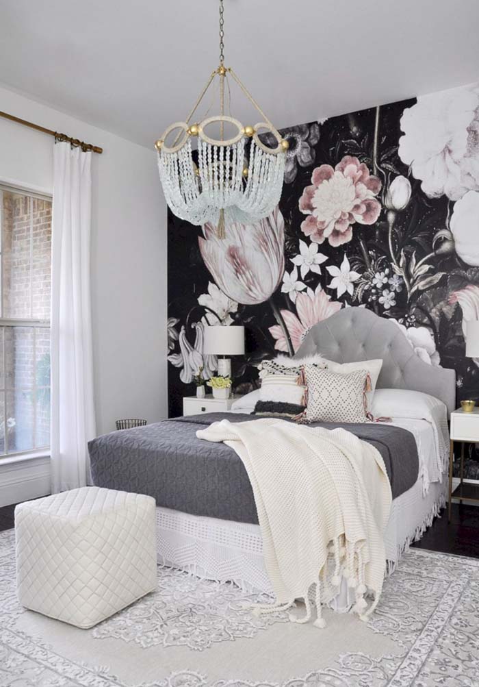 Beautiful Floral Wallpaper In Womens' Bedroom #women #bedroom #feminine #decor #decorhomeideas