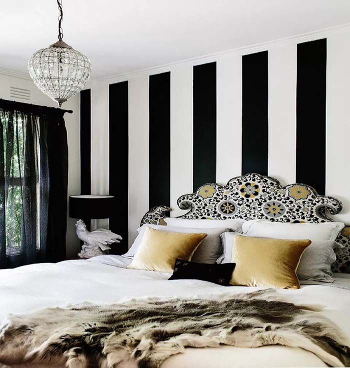 Black And White Striped Wall Accent For Womens' Bedroom #women #bedroom #feminine #decor #decorhomeideas