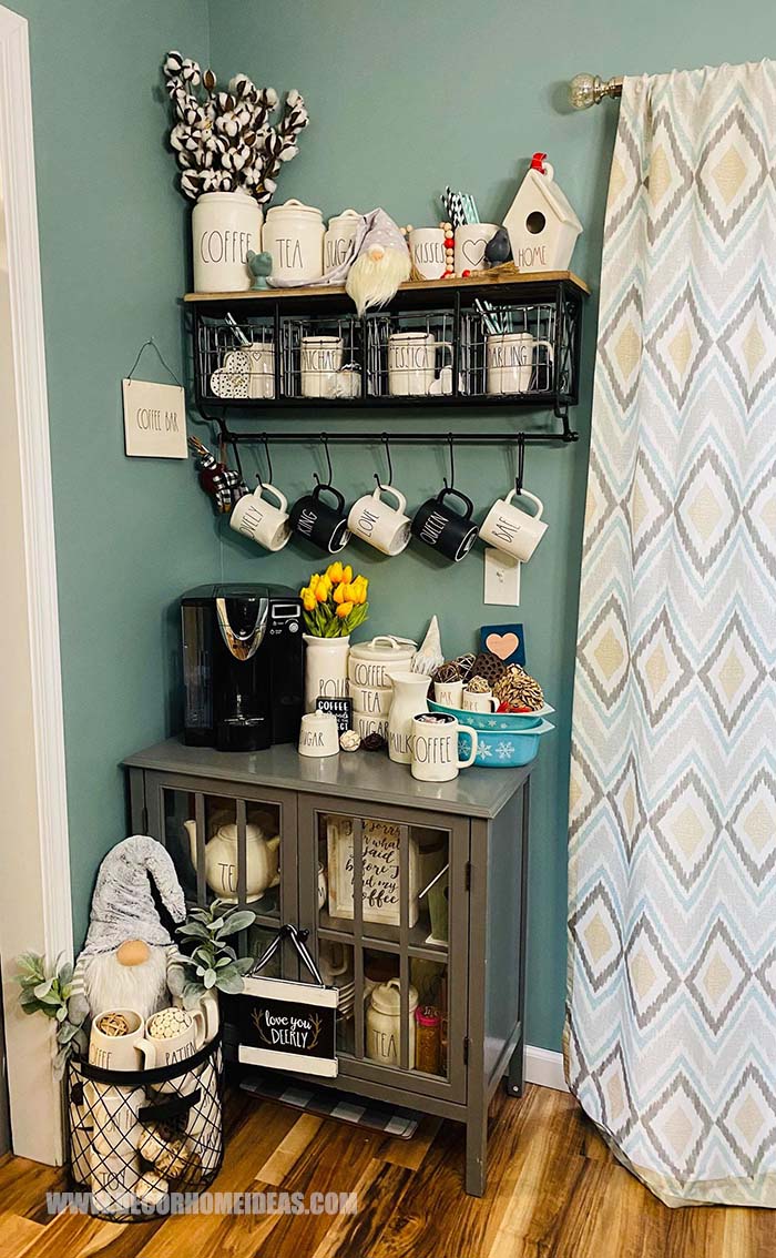 Coffee Bar Idea With Lovely Mugs #coffeebar #diy #decorhomeideas