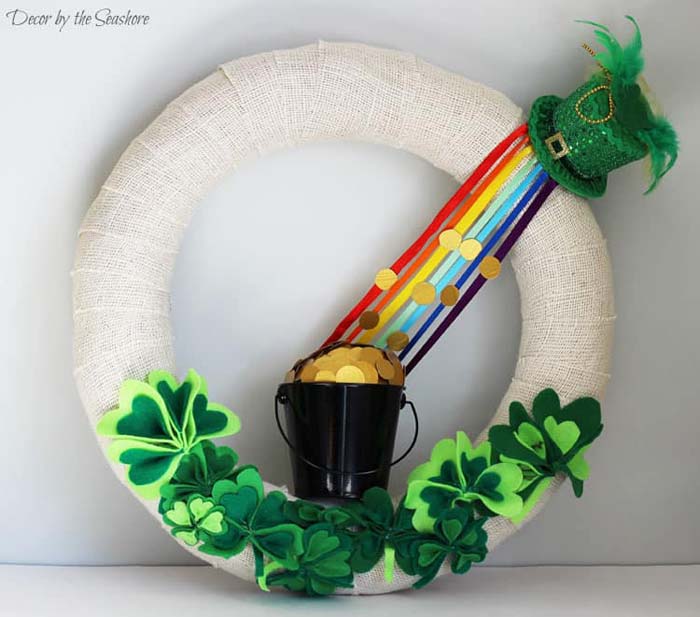 DIY St Patricks Day Burlap Wreath Felt Final #stpatrick #diy #wreath #decorhomeideas