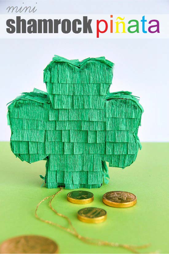 DIY St. Patrick's Day Pinata #stpatrick #diy #decor #decorations #decorhomeideas