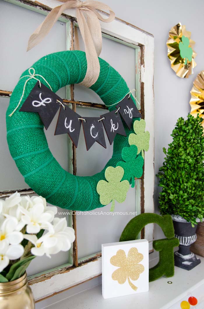 DIY St Patricks Day wreath #stpatrick #diy #wreath #decorhomeideas