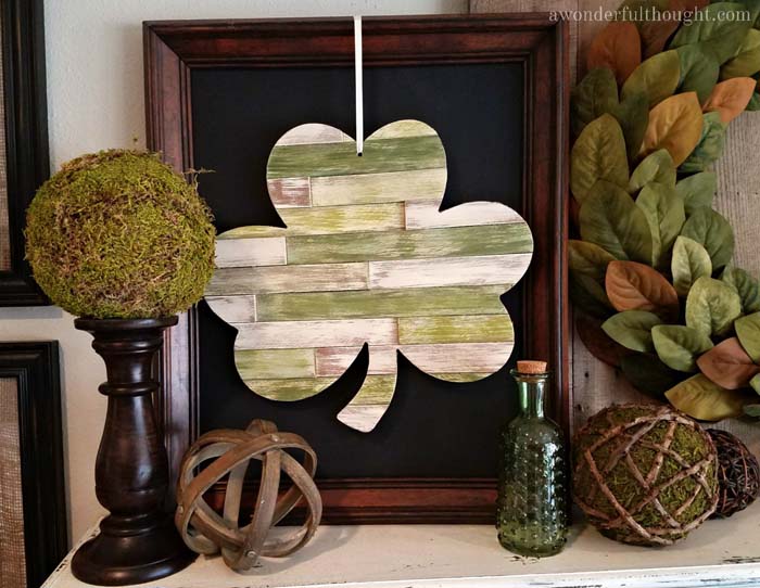 DIY Wood Shim Shamrock #stpatrick #diy #decor #decorations #decorhomeideas