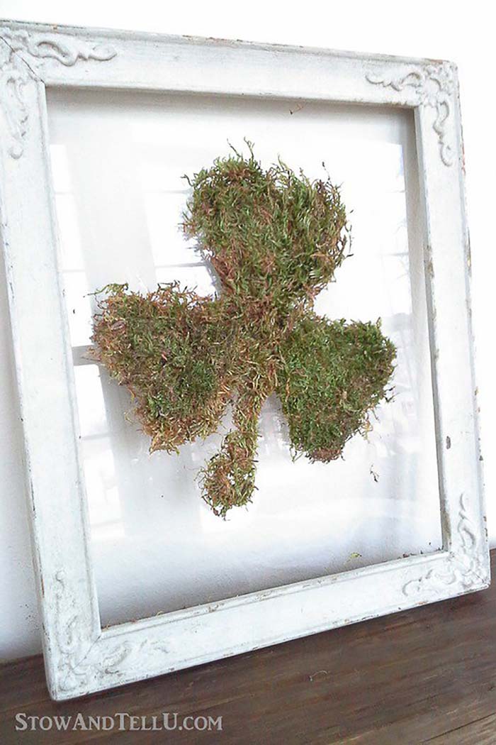 Easy Framed Moss Shamrock #stpatrick #diy #decor #decorations #decorhomeideas