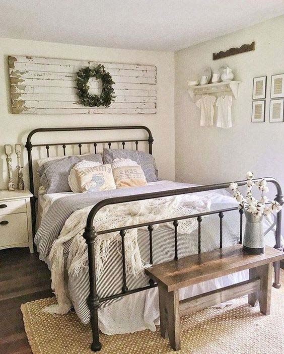 Black Steel Frame Bed In Farmhouse Bedroom #women #bedroom #feminine #decor #decorhomeideas