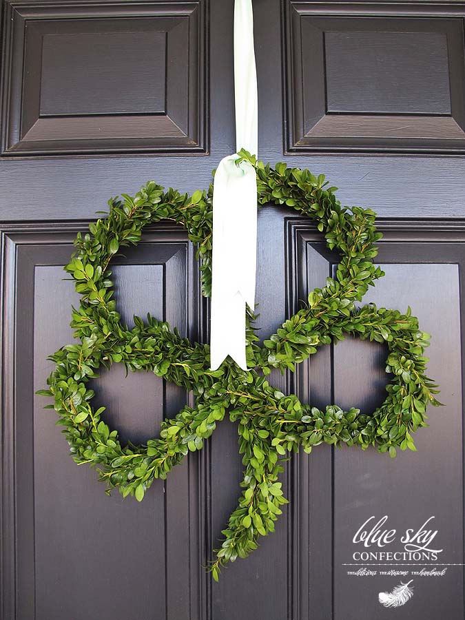 Four leaf clover leaf wreath #stpatrick #diy #decor #decorations #decorhomeideas