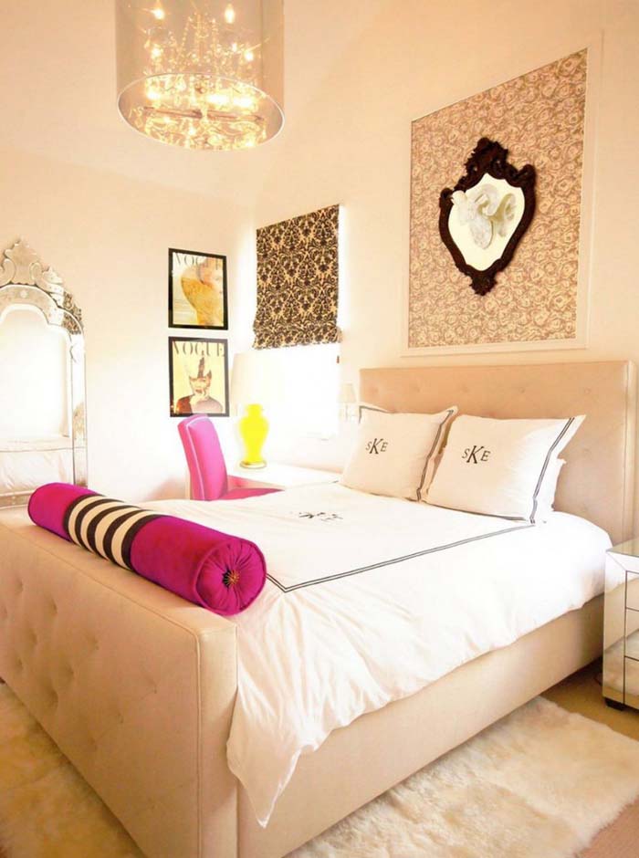 Delicate Bedroom with Wallpaper Accent #women #bedroom #feminine #decor #decorhomeideas