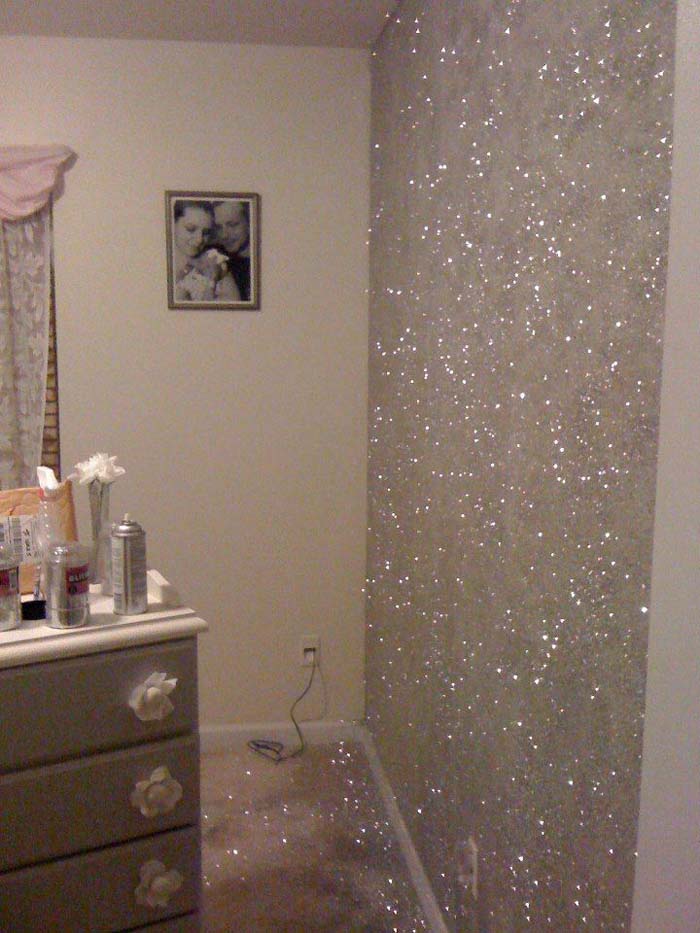 Inexpensive Glitter Wall For Womens' Bedroom #women #bedroom #feminine #decor #decorhomeideas