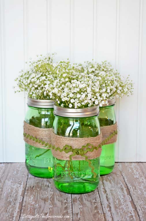 Green Ball Jar Centerpiece #stpatrick #diy #decor #decorations #decorhomeideas