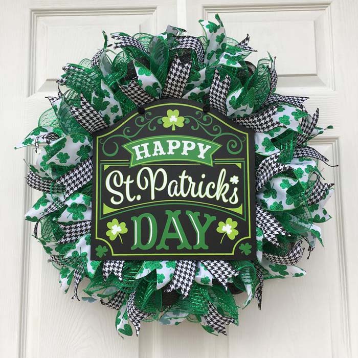 Happy Saint Patrick Wreath #stpatrick #diy #wreath #decorhomeideas