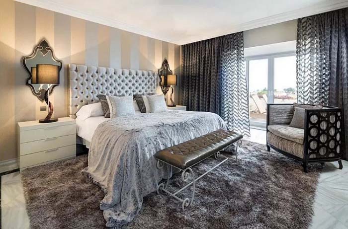 Glamorous Metallic Shades Of Bedroom Interior #women #bedroom #feminine #decor #decorhomeideas