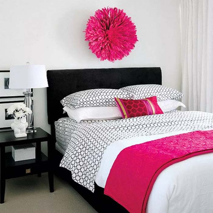 Bright Pink Accents in Bedroom #women #bedroom #feminine #decor #decorhomeideas