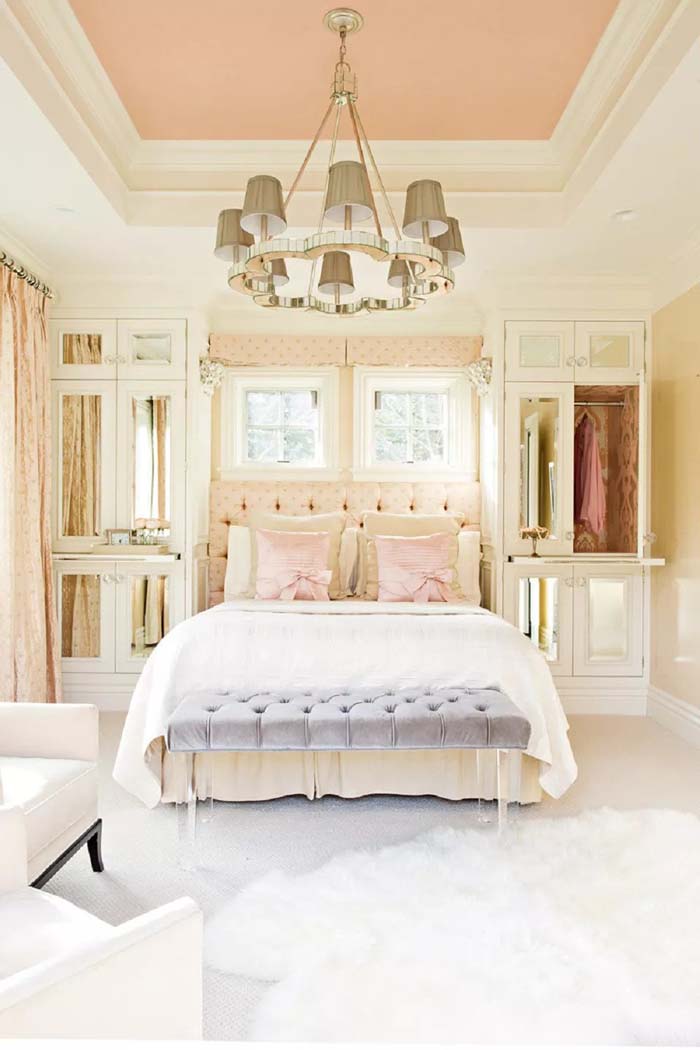 Dreamy Romantic Bedroom In Peach Color #women #bedroom #feminine #decor #decorhomeideas