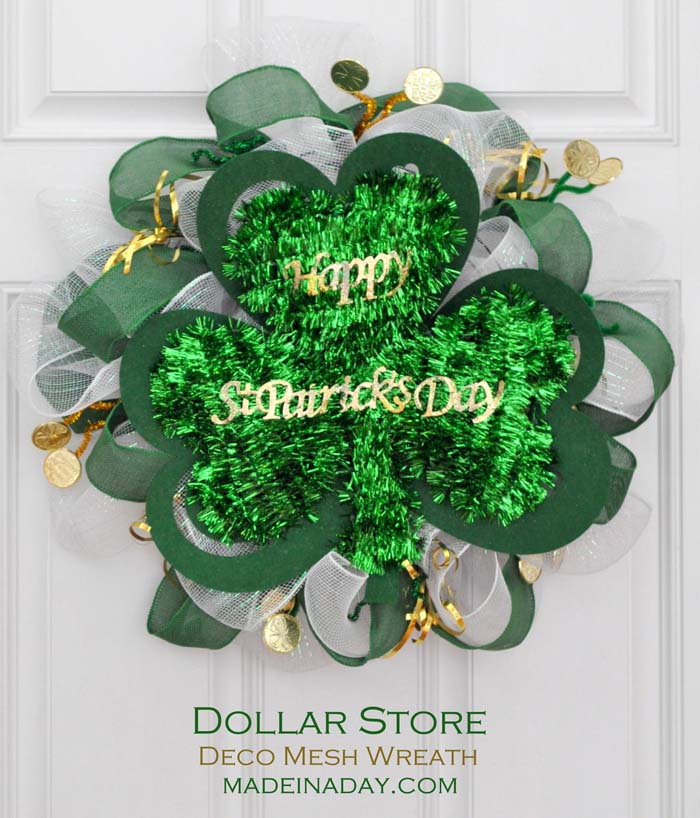 Saint Patricks Day Dollar Store Mesh Wreath #stpatrick #diy #wreath #decorhomeideas